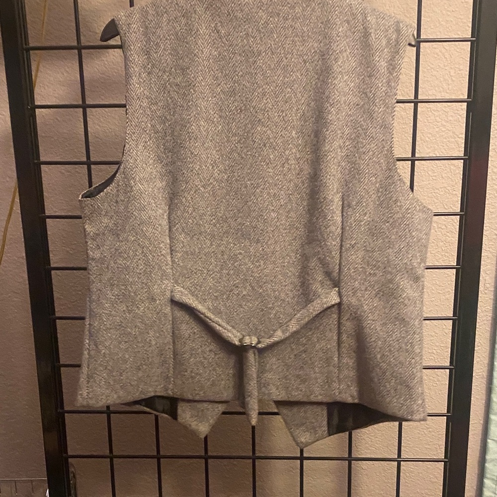 Gray Button-Up Vest - Picture 7 of 8